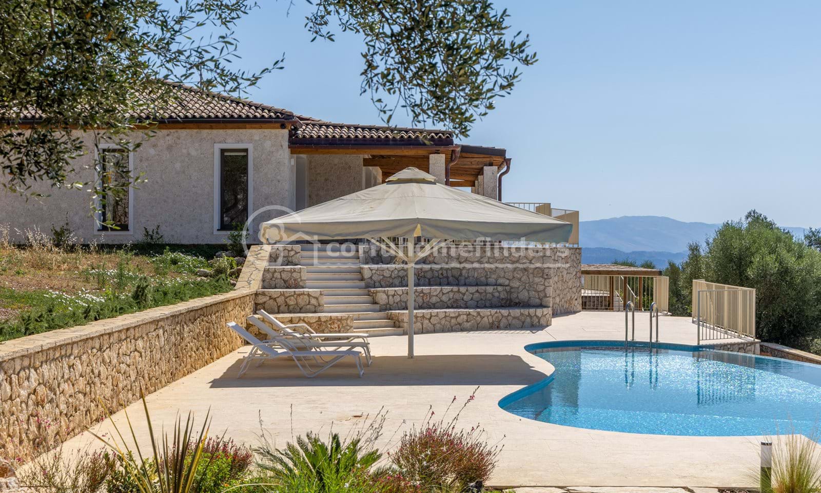 Listing photograph 13 of 39 of the house in Spartilas, published by Corfu Home Finders.