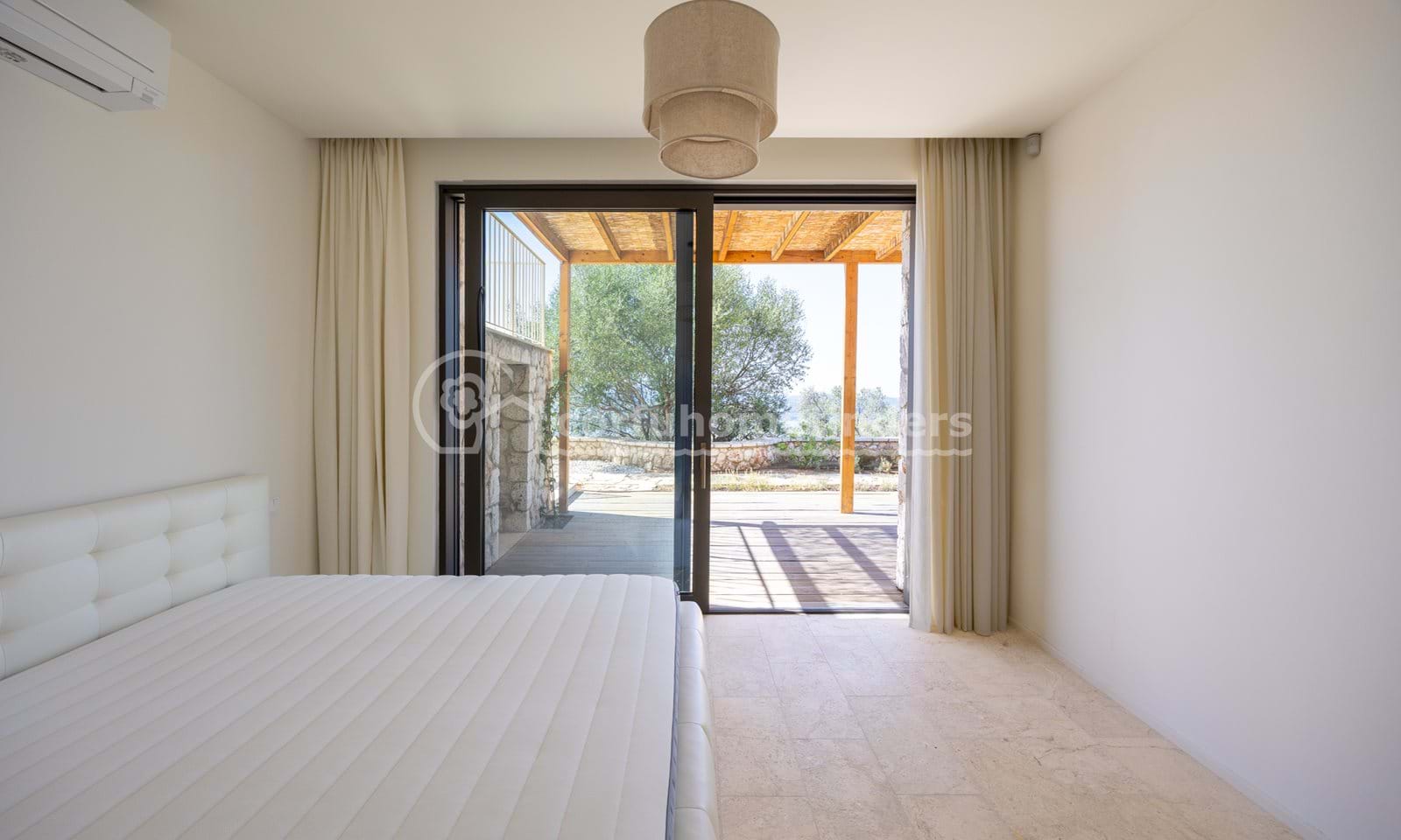 Listing photograph 32 of 39 of the house in Spartilas, published by Corfu Home Finders.