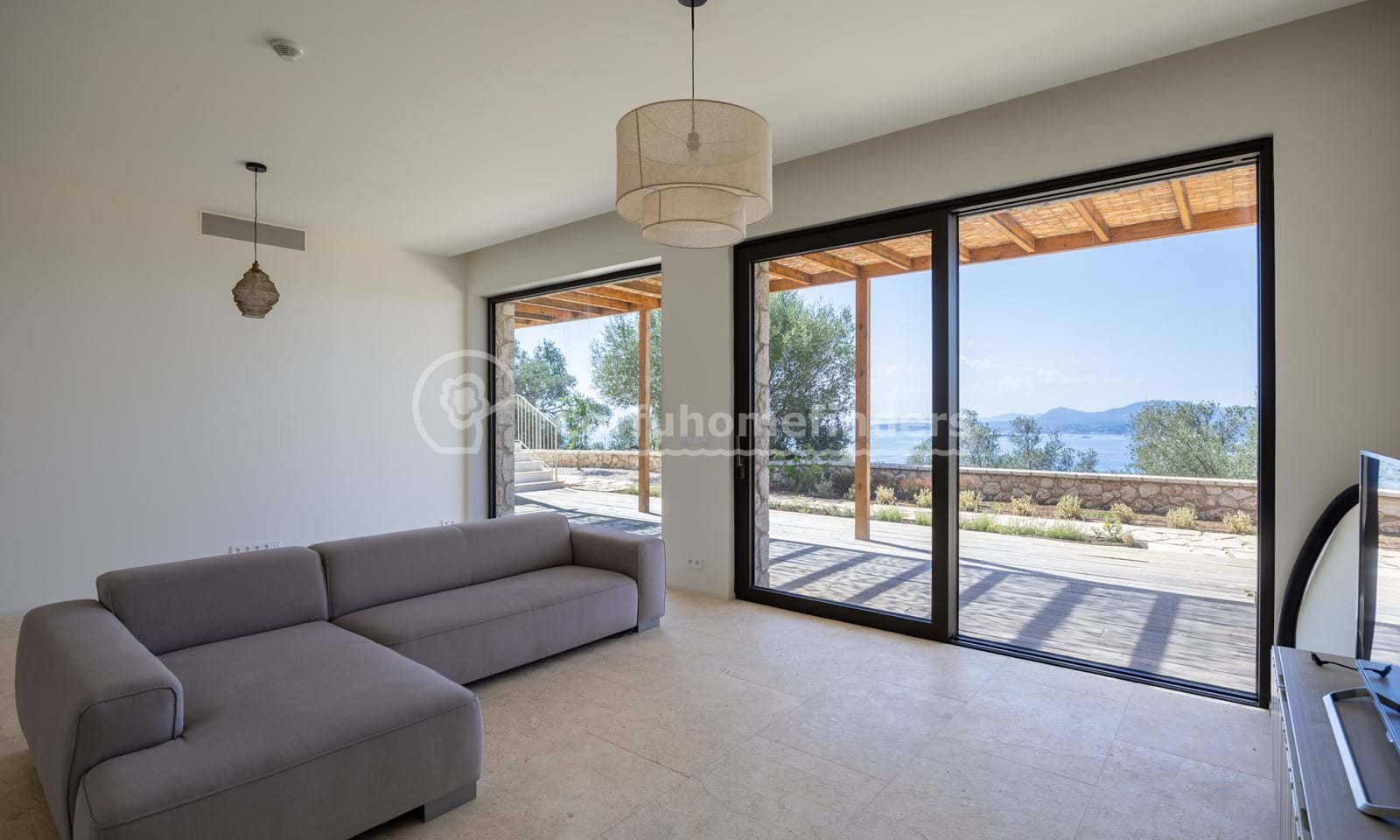 Listing photograph 29 of 39 of the house in Spartilas, published by Corfu Home Finders.