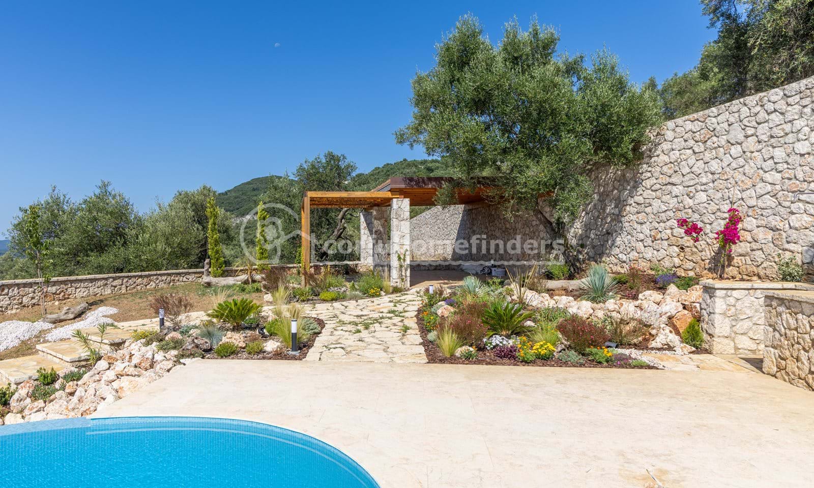 Listing photograph 12 of 39 of the house in Spartilas, published by Corfu Home Finders.