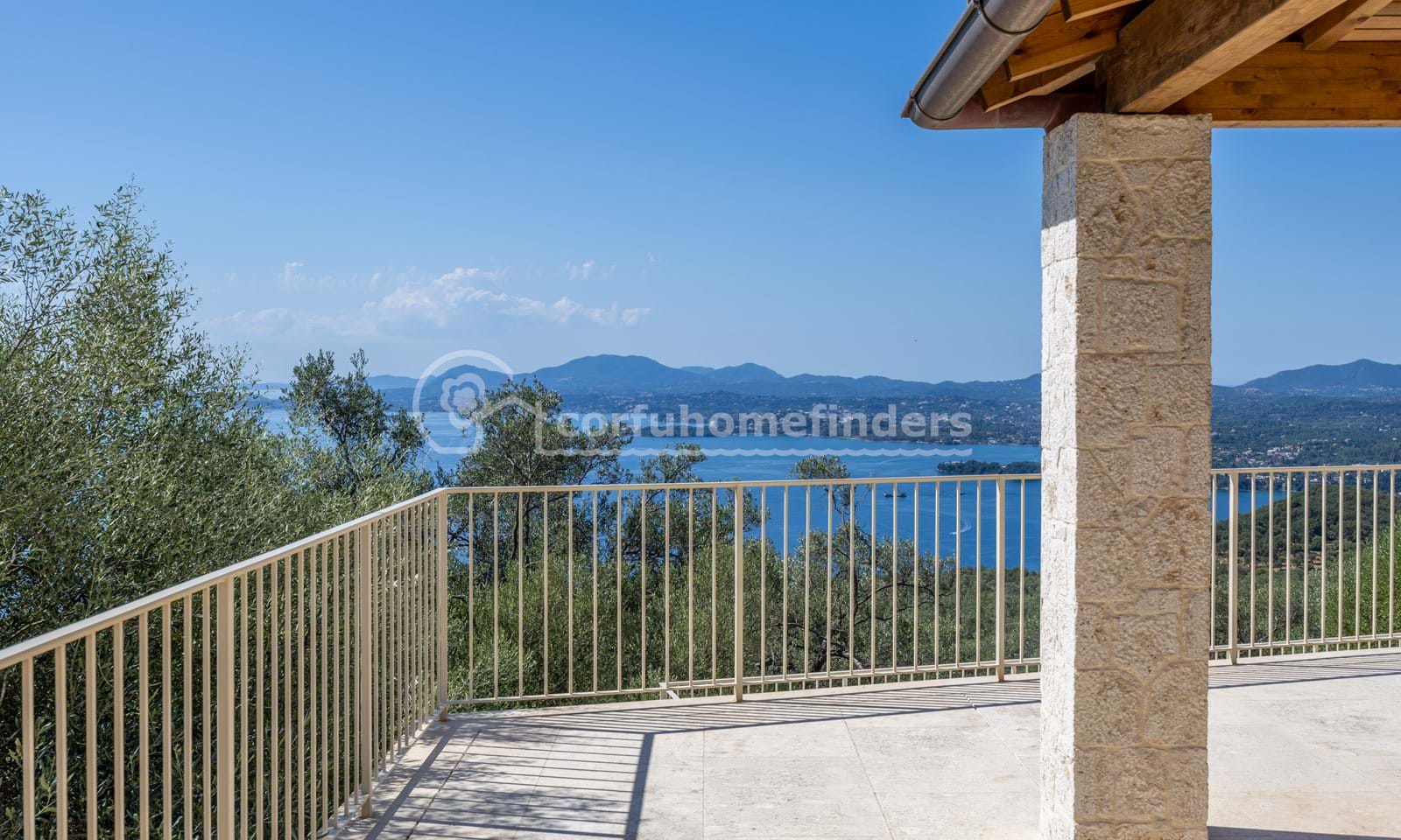 Listing photograph 28 of 39 of the house in Spartilas, published by Corfu Home Finders.