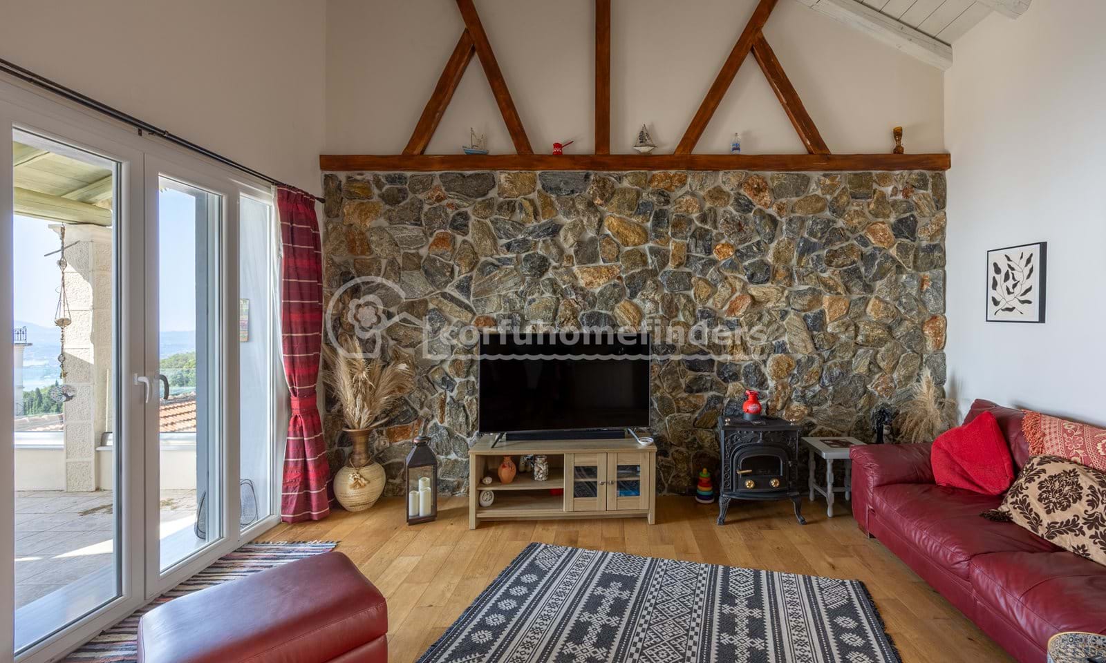 Listing photograph 8 of 21 of the house in Spartilas, published by Corfu Home Finders.