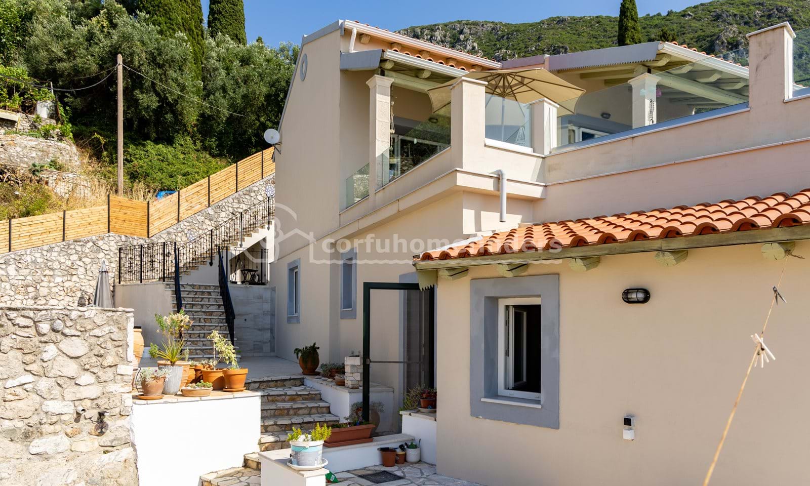 Listing photograph 3 of 21 of the house in Spartilas, published by Corfu Home Finders.
