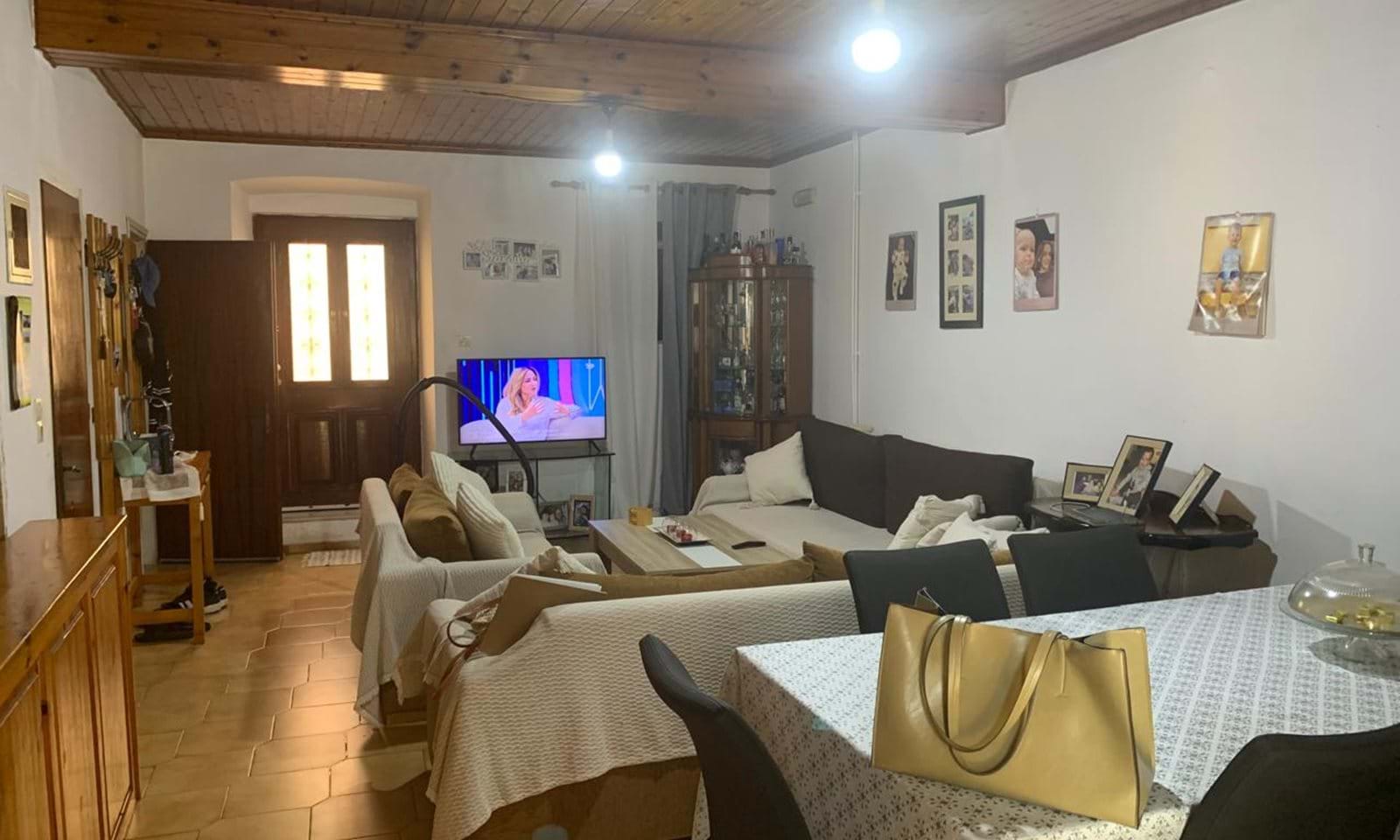 Listing photograph 4 of 14 of the house in Doukades, published by Corfu Home Finders.