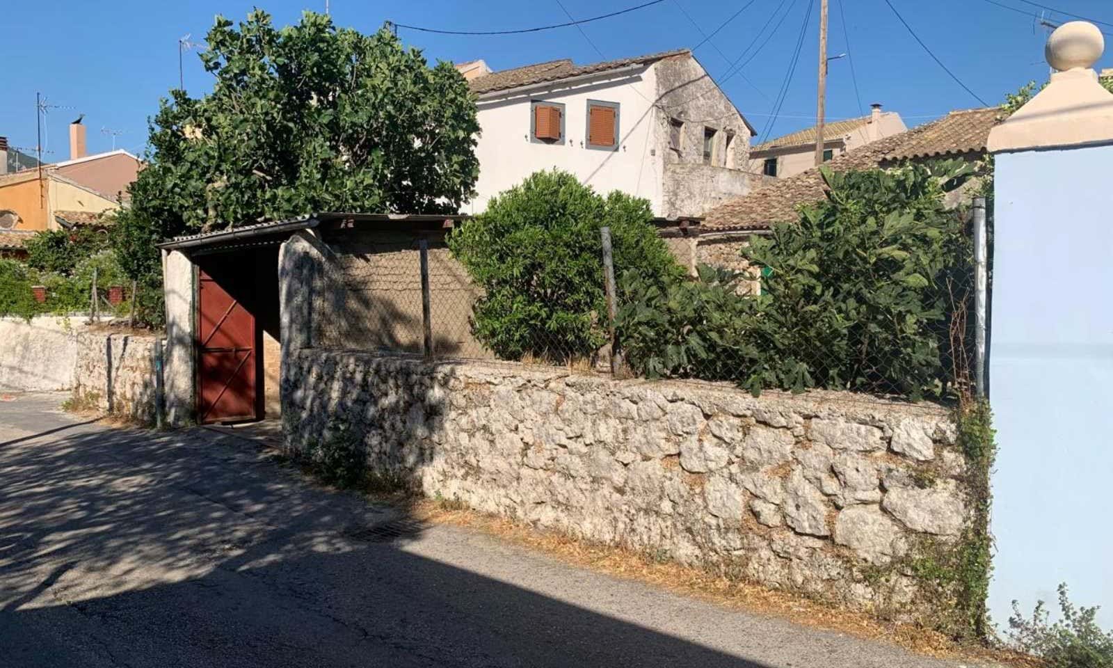 Listing photograph 10 of 14 of the house in Doukades, published by Corfu Home Finders.