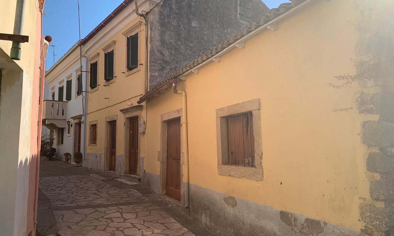 Listing photograph 1 of 14 of the house in Doukades, published by Corfu Home Finders.