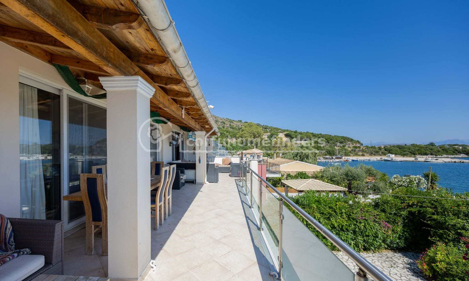 Listing photograph 9 of 28 of the house in Kassiopi, published by Corfu Home Finders.