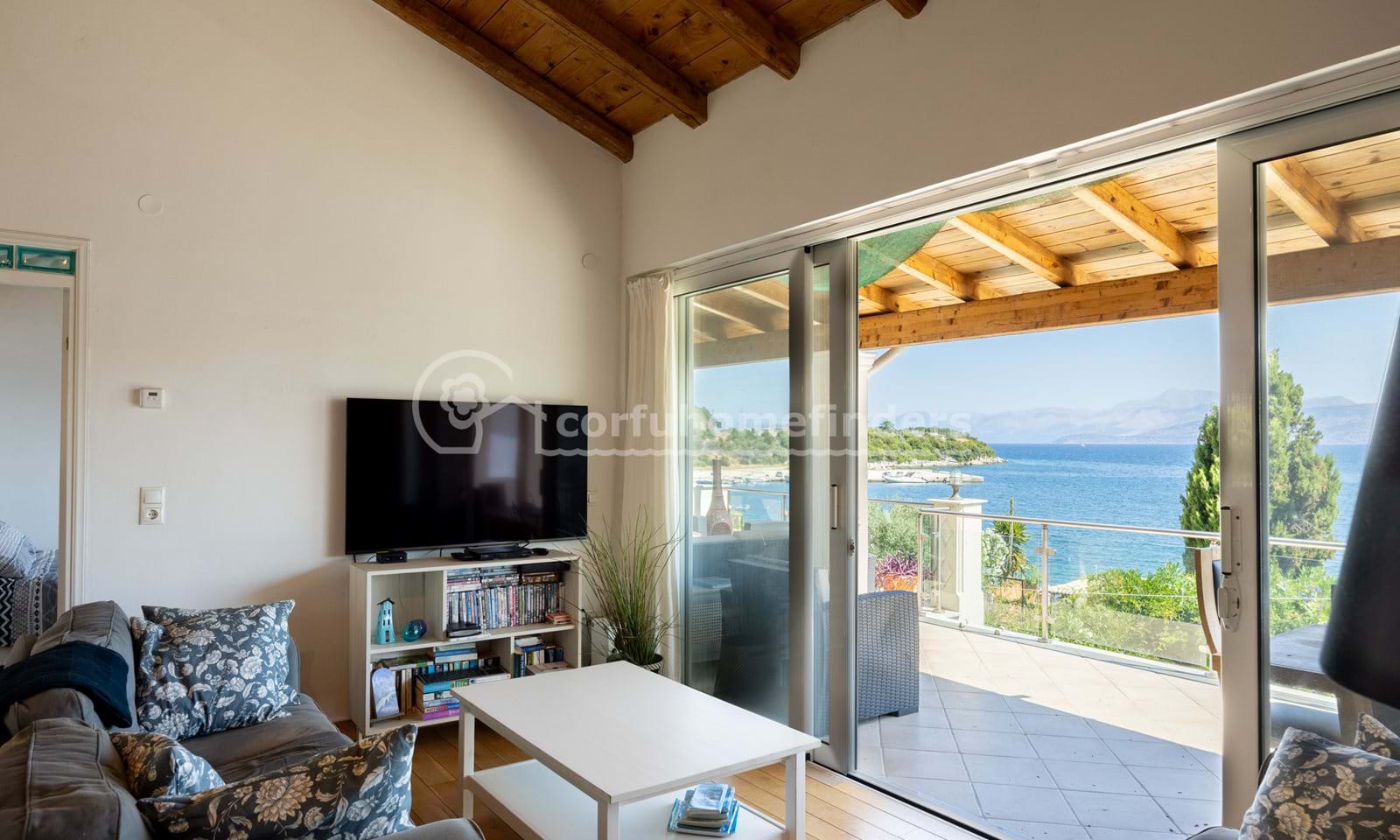 Listing photograph 8 of 28 of the house in Kassiopi, published by Corfu Home Finders.