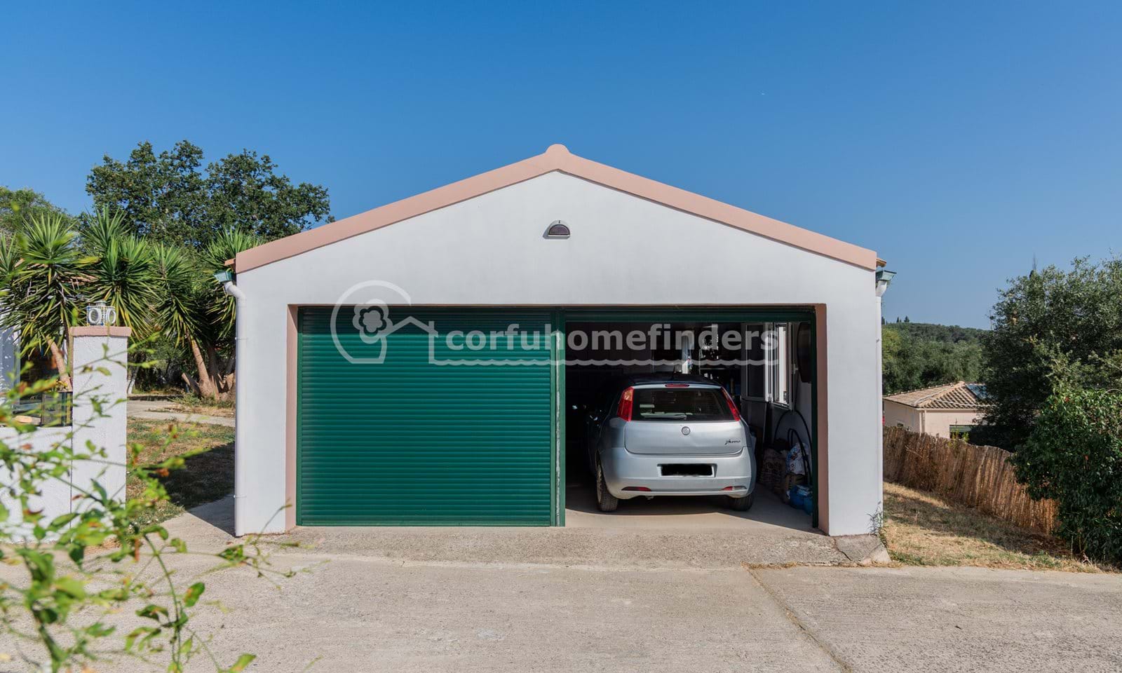 Listing photograph 21 of 27 of the house in Kouramades, published by Corfu Home Finders.