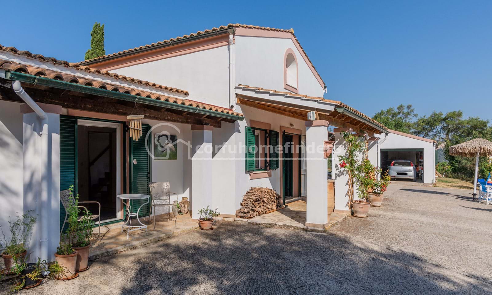 Listing photograph 4 of 27 of the house in Kouramades, published by Corfu Home Finders.