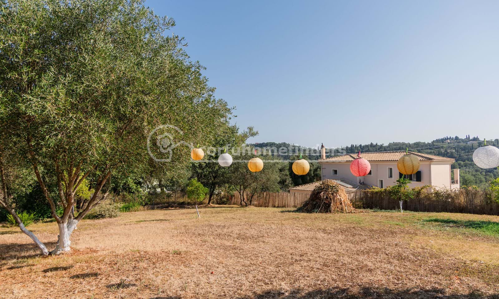 Listing photograph 26 of 27 of the house in Kouramades, published by Corfu Home Finders.