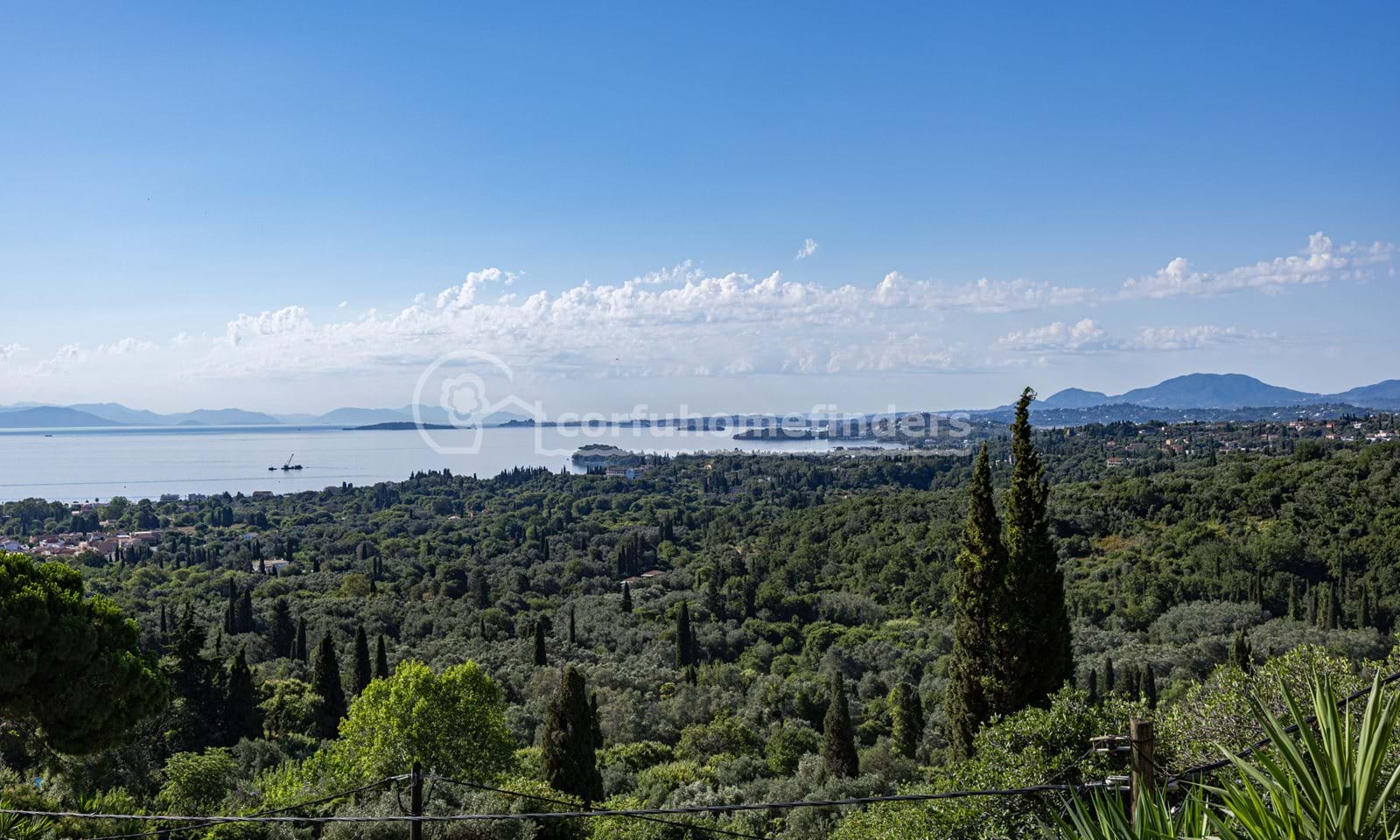 Listing photograph 7 of 15 of the house in Agios Markos, published by Corfu Home Finders.
