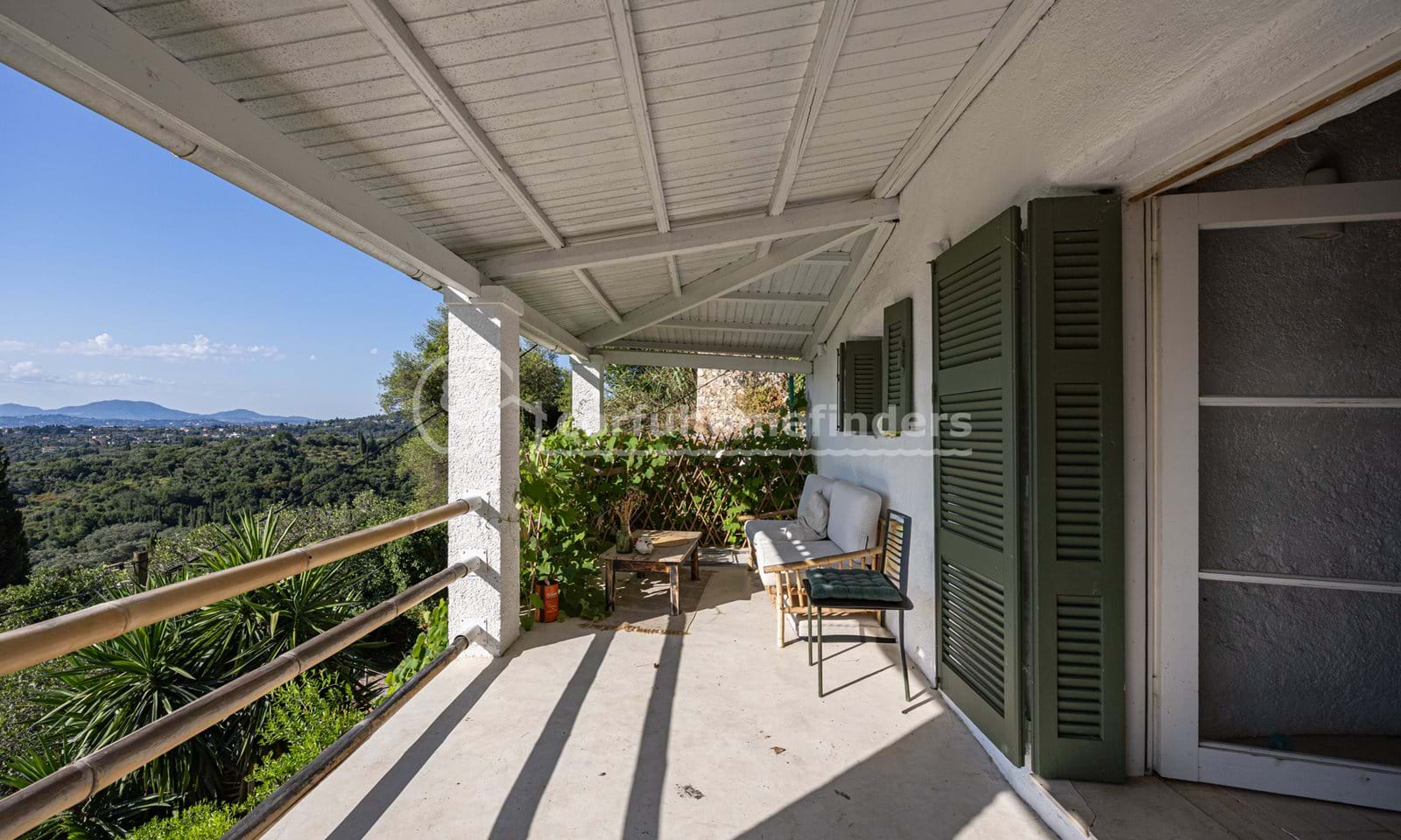 Listing photograph 6 of 15 of the house in Agios Markos, published by Corfu Home Finders.