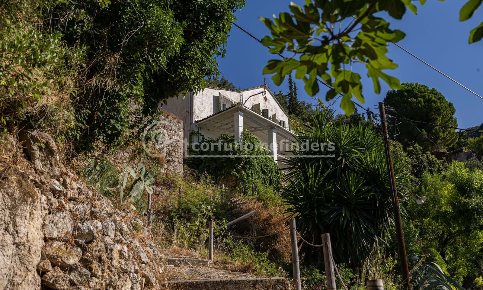 Listing photograph 2 of 15 of the house in Agios Markos, published by Corfu Home Finders.