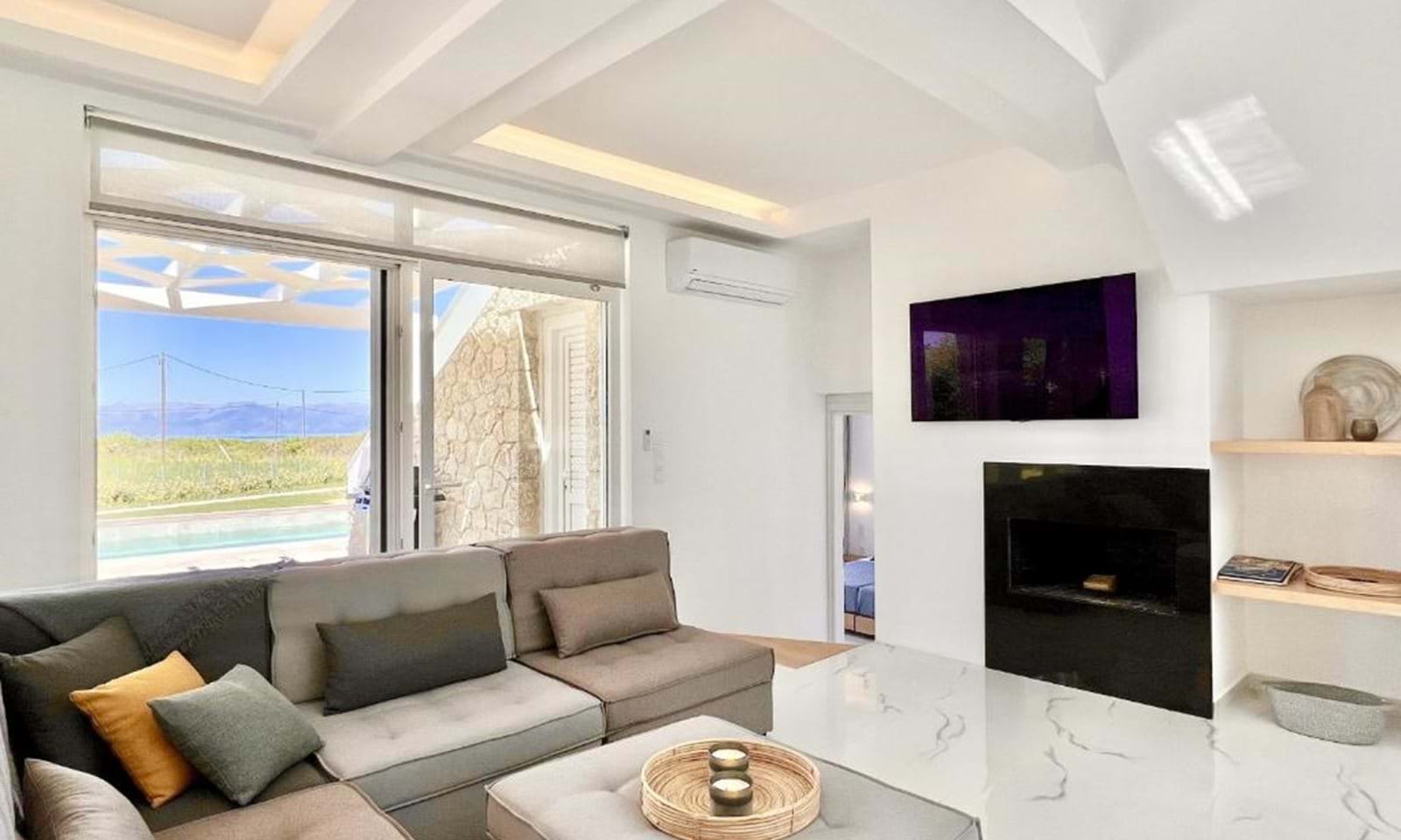 Listing photograph 3 of 14 of the house in Agnos, published by Corfu Home Finders.