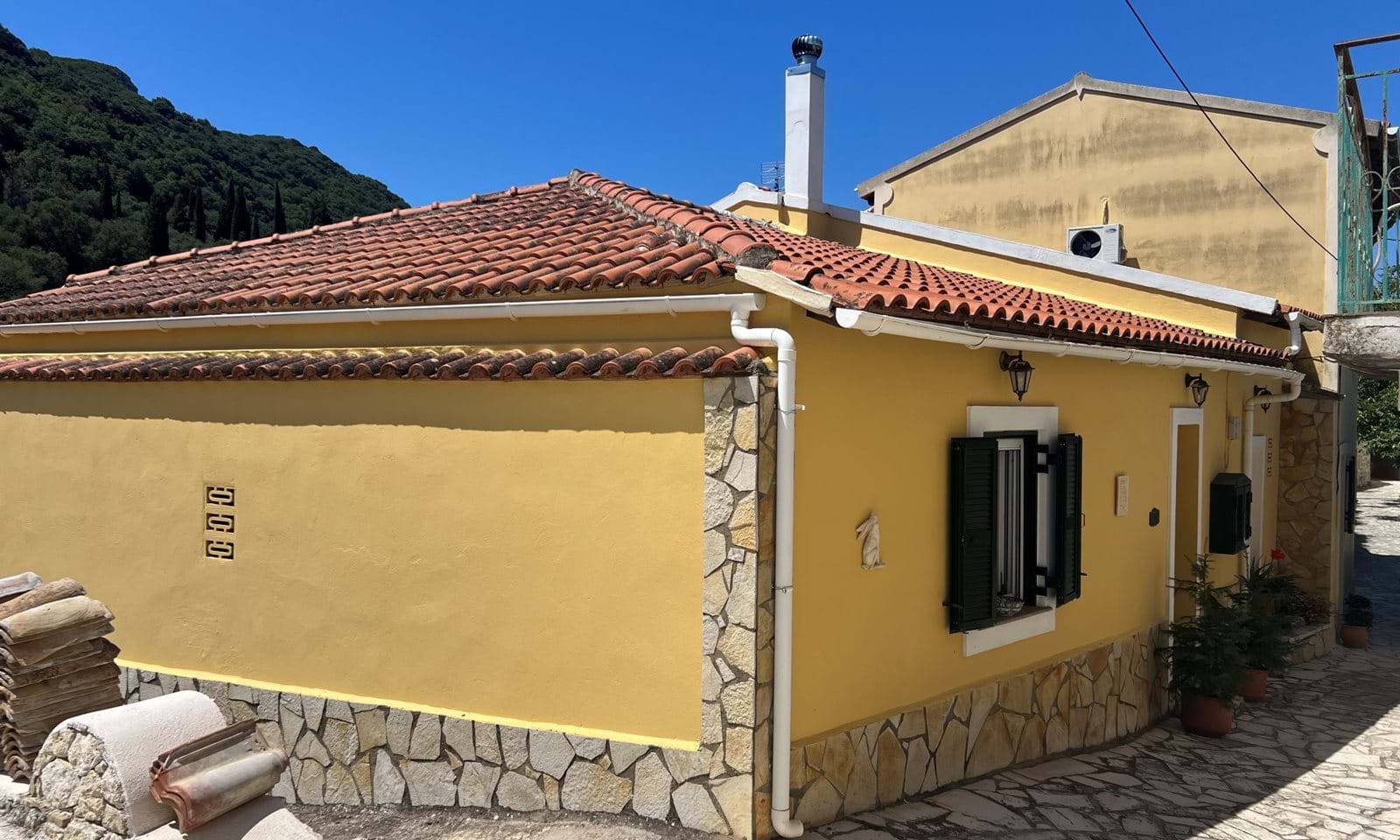 Listing photograph 13 of 19 of the house in Pagi, published by Corfu Home Finders.