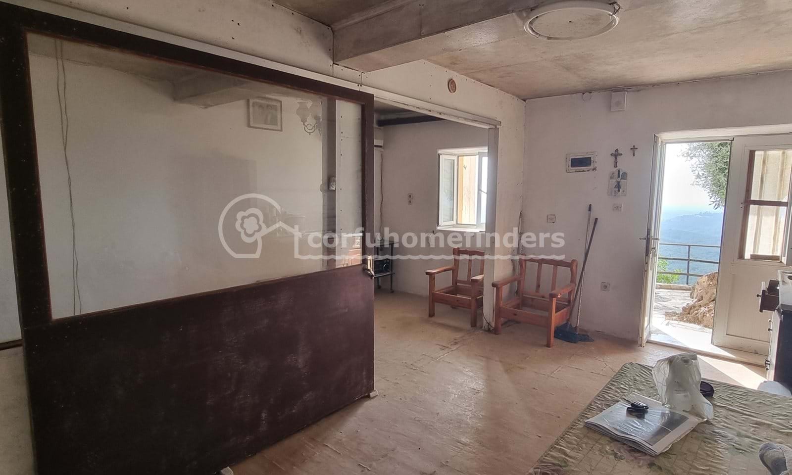 Listing photograph 4 of 18 of the house in Chlomos, published by Corfu Home Finders.