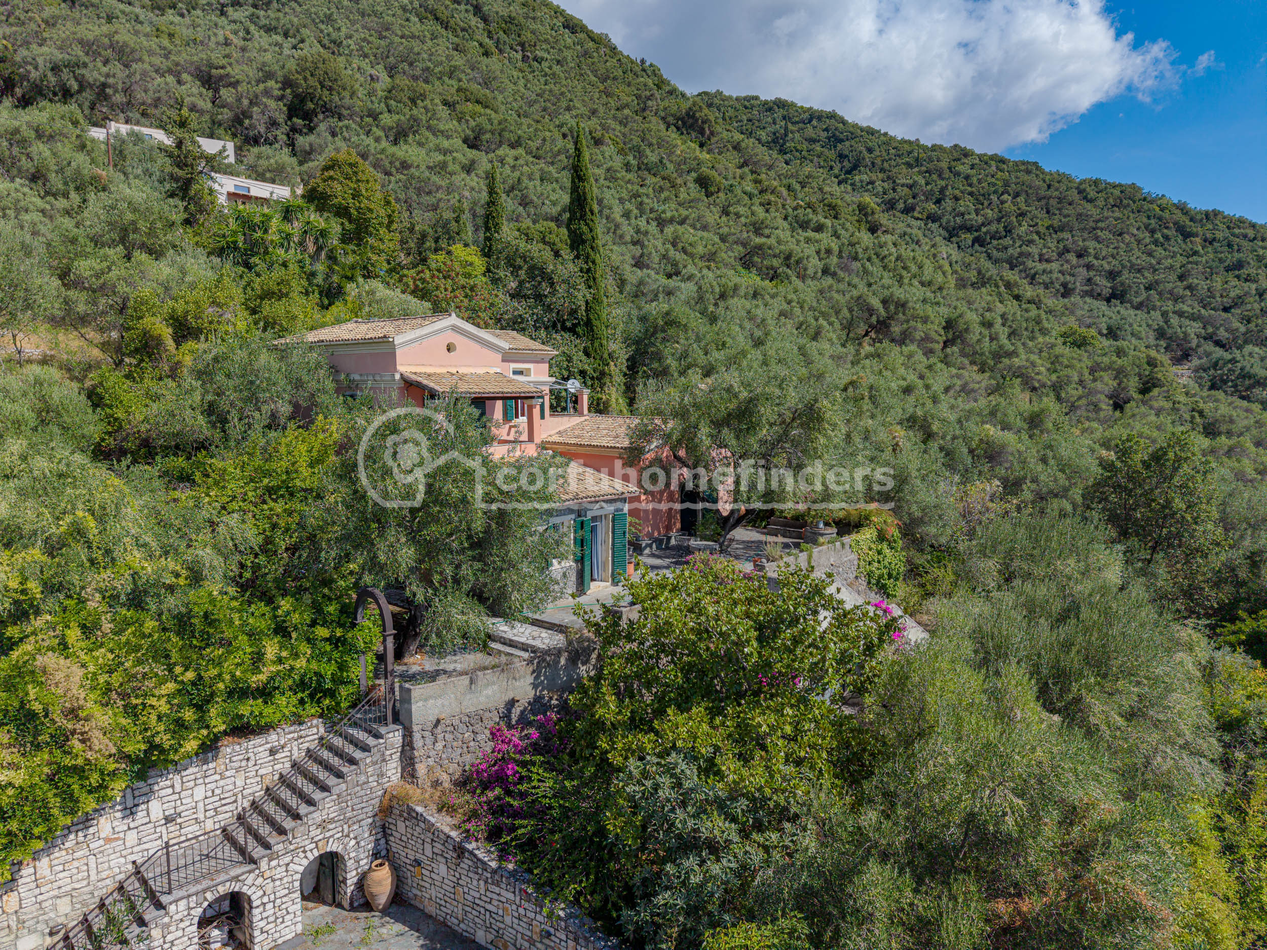 Listing photograph 28 of 29 of the house in Agios Markos, published by Corfu Home Finders.