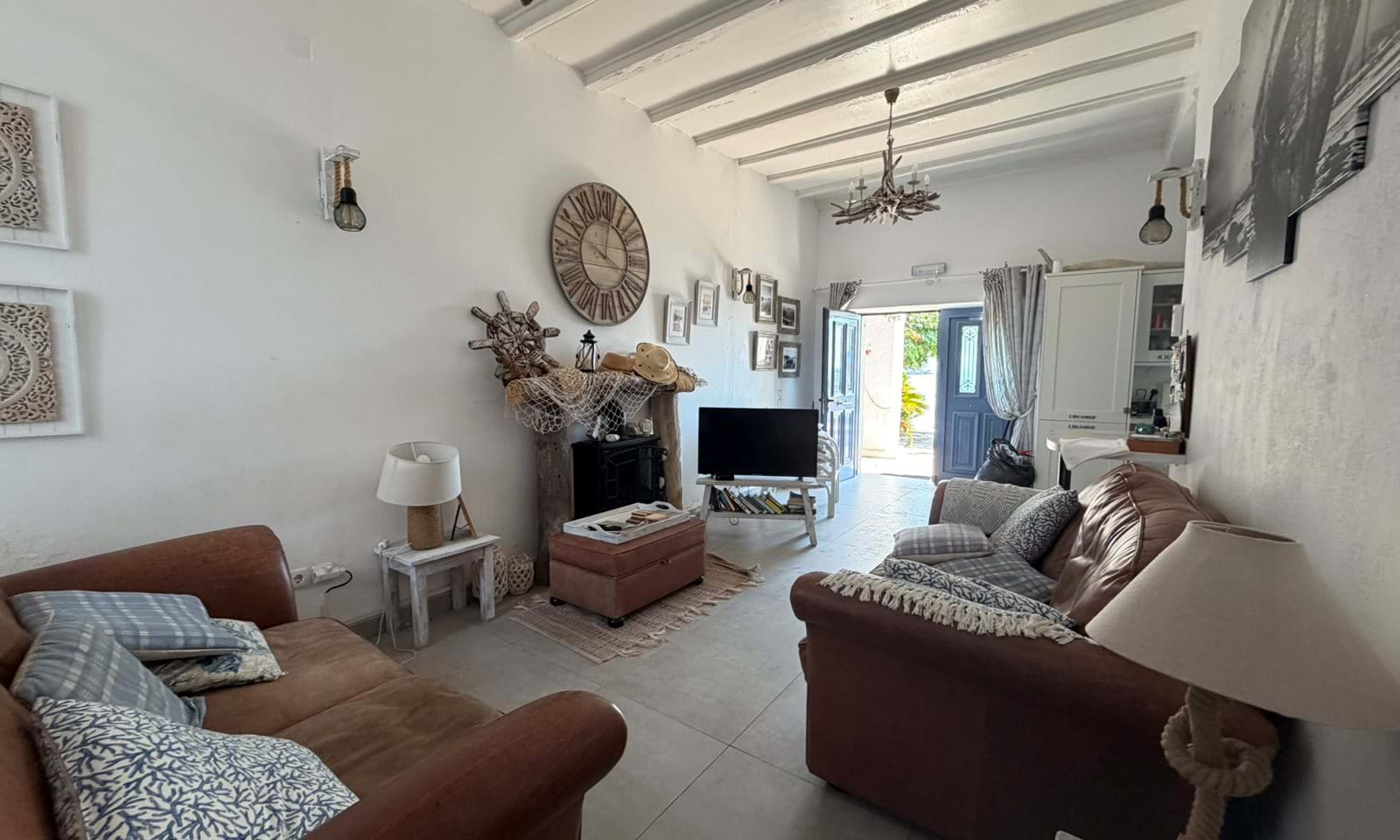 Listing photograph 8 of 13 of the house in Kalami, published by Corfu Home Finders.