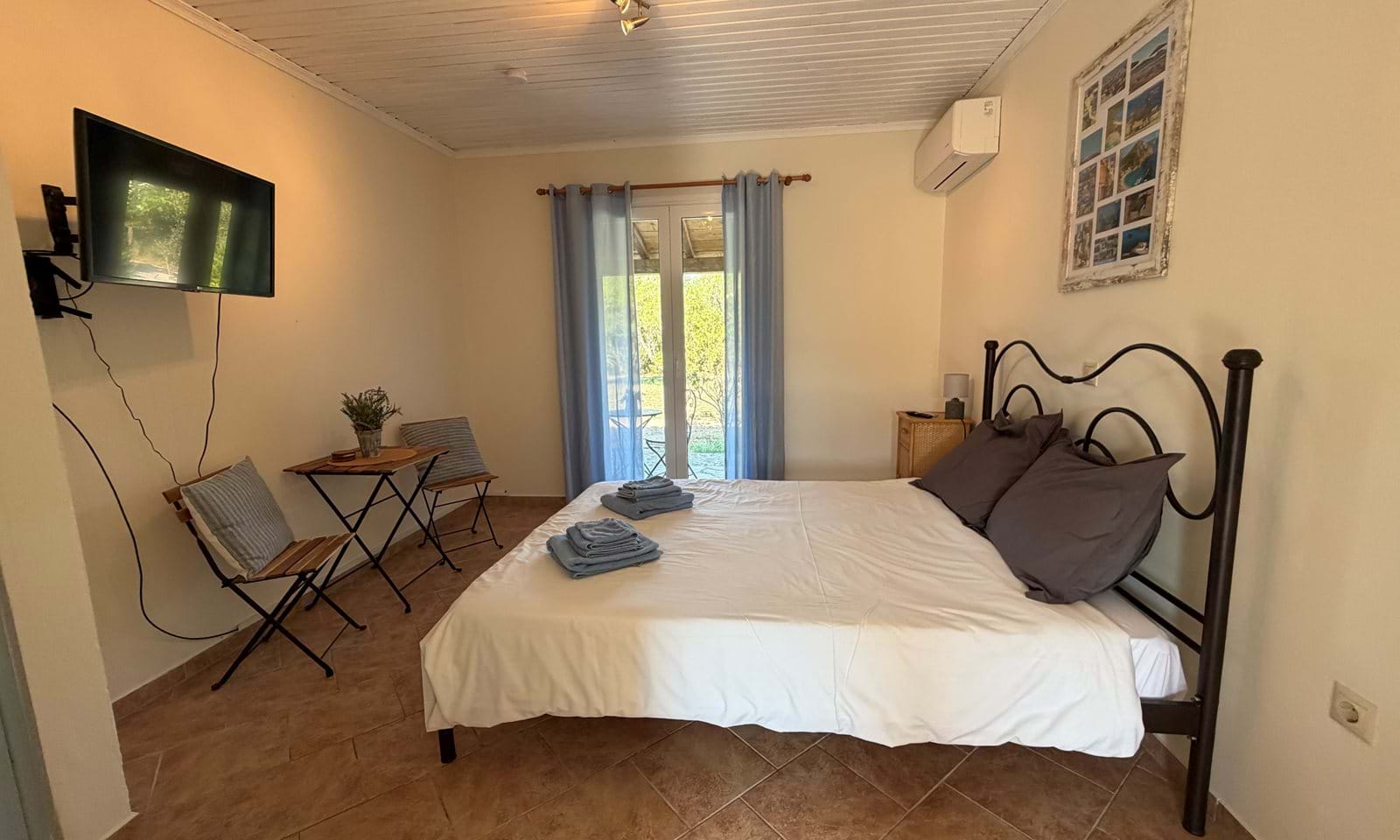 Listing photograph 7 of 23 of the house in Agnos, published by Corfu Home Finders.