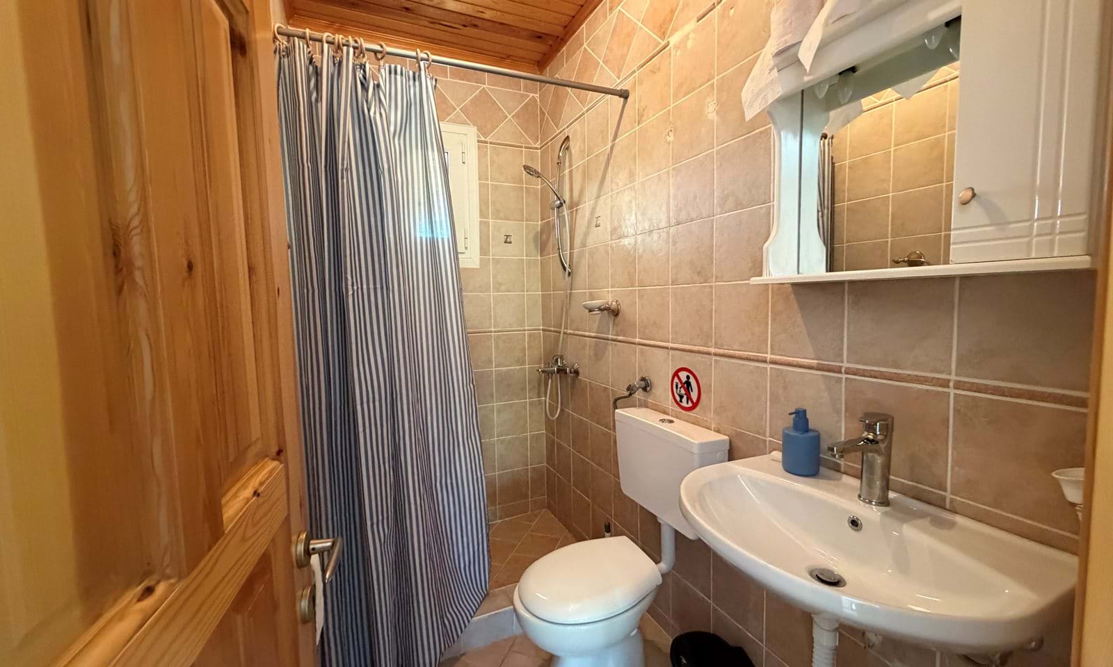 Listing photograph 8 of 23 of the house in Agnos, published by Corfu Home Finders.