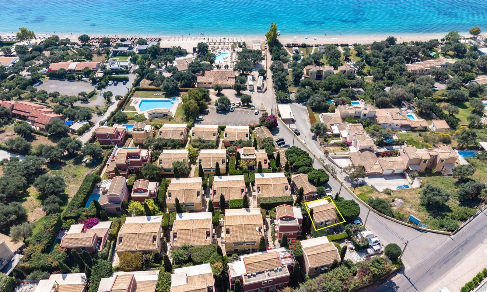 Listing photograph 3 of 20 of the house in Barbati, published by Corfu Home Finders.