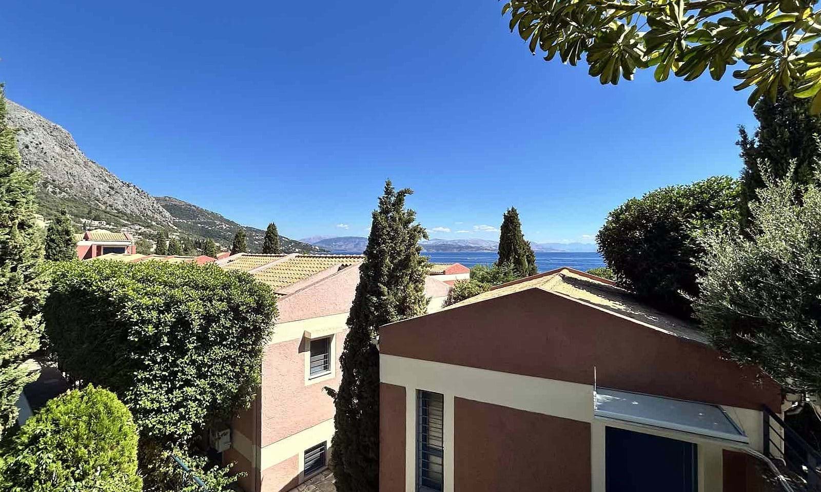 Listing photograph 12 of 20 of the house in Barbati, published by Corfu Home Finders.
