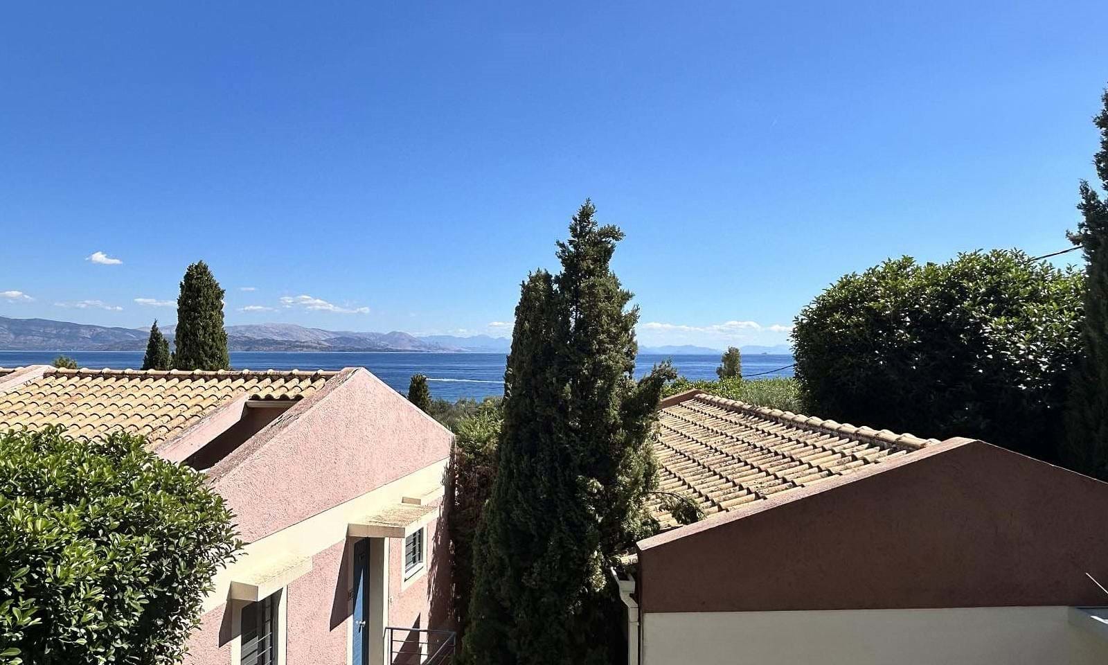 Listing photograph 1 of 20 of the house in Barbati, published by Corfu Home Finders.