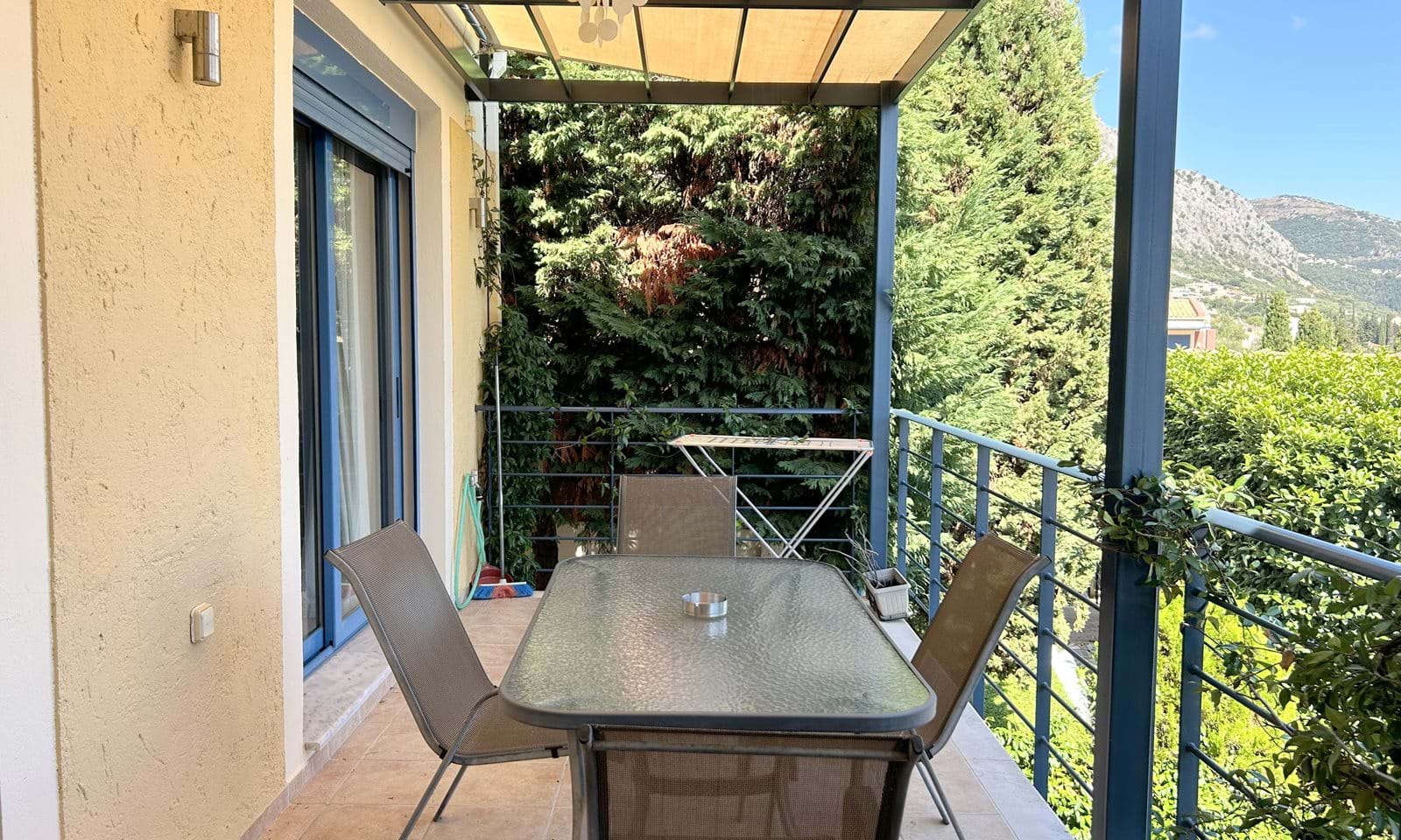 Listing photograph 8 of 20 of the house in Barbati, published by Corfu Home Finders.