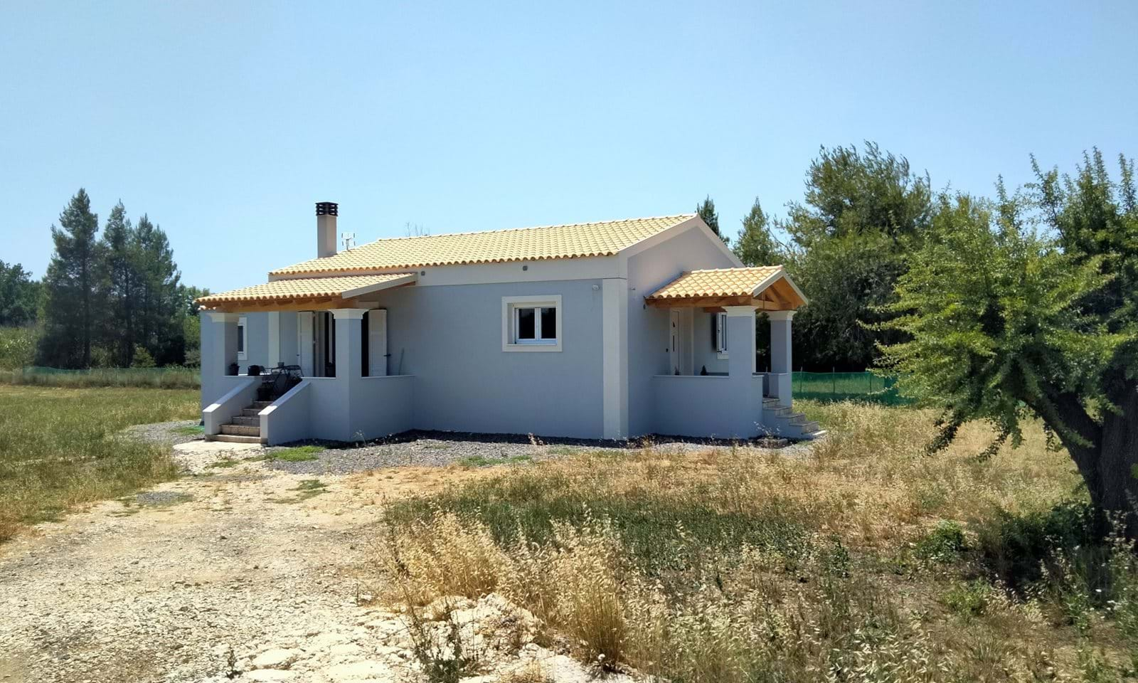 A very nice recently completed house on a quiet road leading to Skripero.