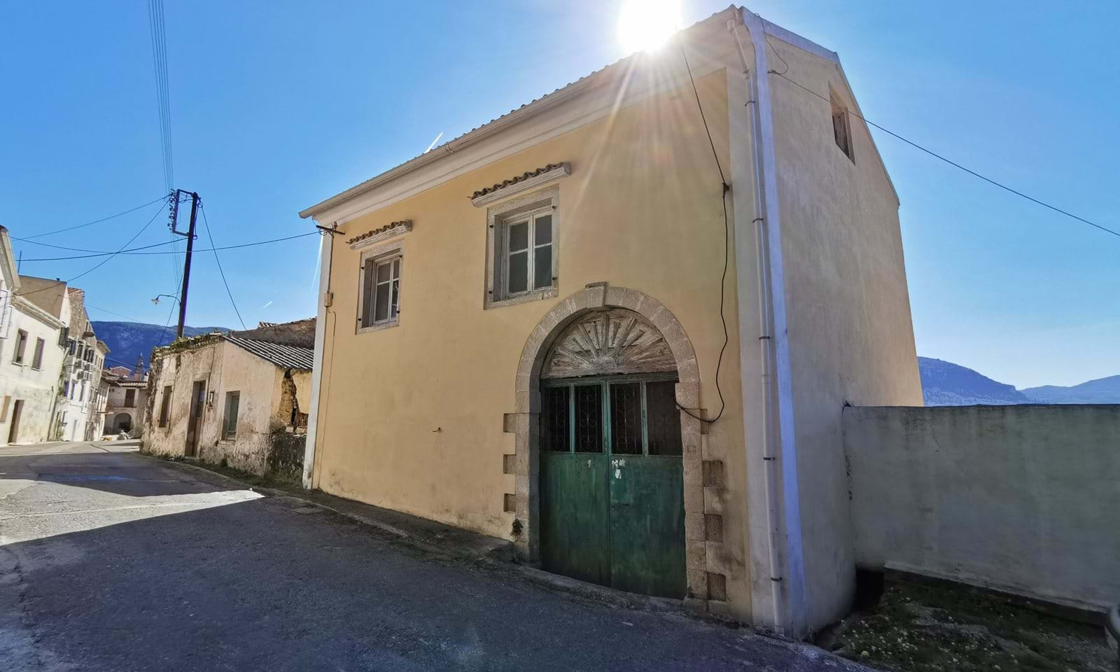 A very unusual and interesting renovation project with fabulous views in the village of Choroepiskopi.