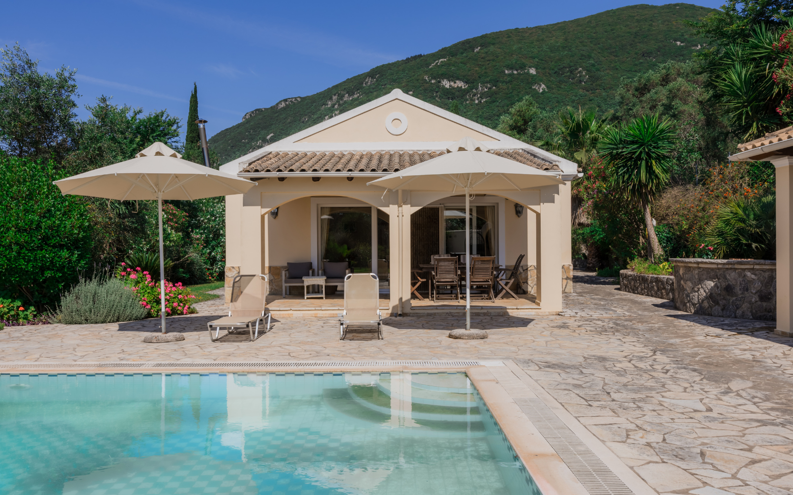 VILLA EDEN, Ano Korakiana, Corfu, 450,000 €