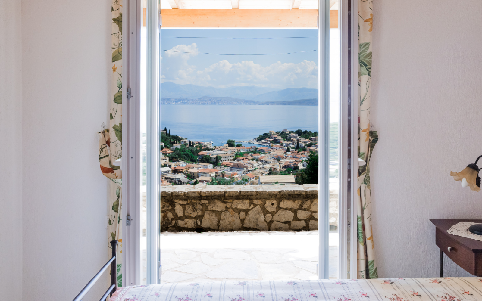 KALAMIONAS VIEW HOUSE, Kassiopi, Corfu, 450,000 €