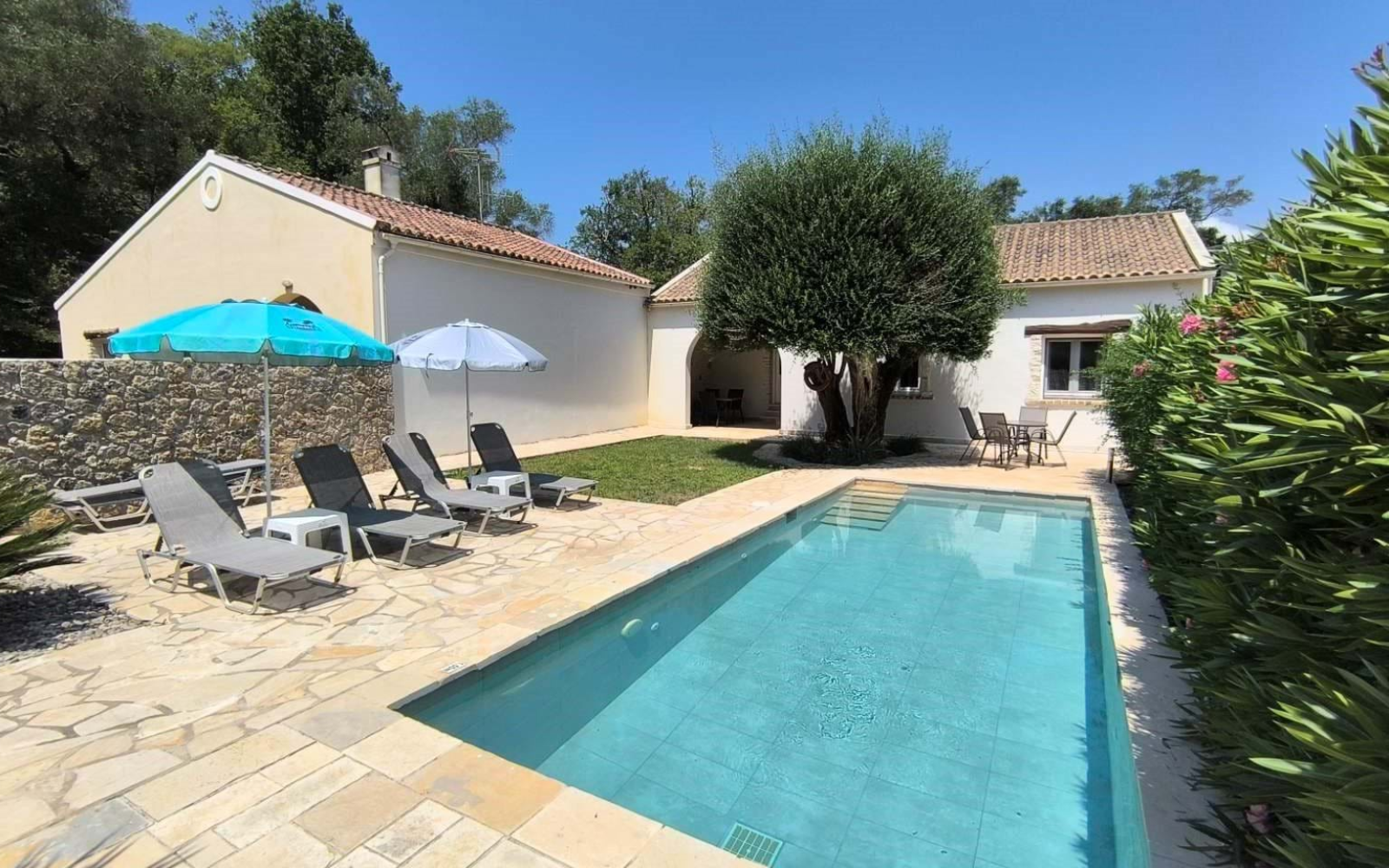 CINQUE COTTAGE, Pelekas, Corfu, 255,000 €