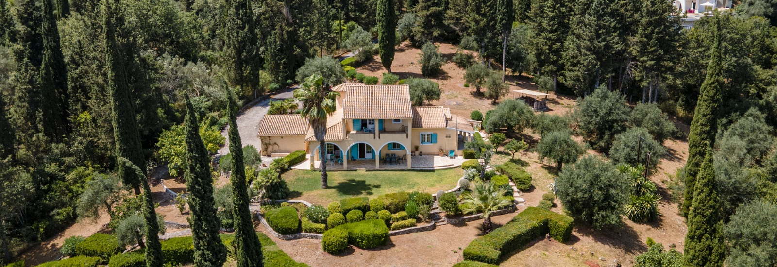 Banner for What to know and avoid when purchasing property abroad