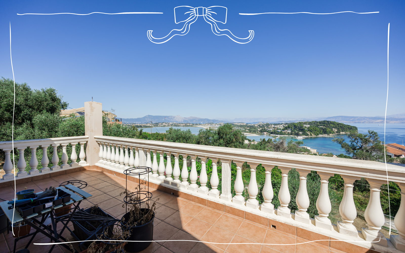 KANONI VIEW, Gastouri, Corfu, 650,000 €, 3 Bedrooms 1 Bathroom, Land size - 940m2. A ready house with fabulous views in a prestigious area, with easy access to Corfu Town.