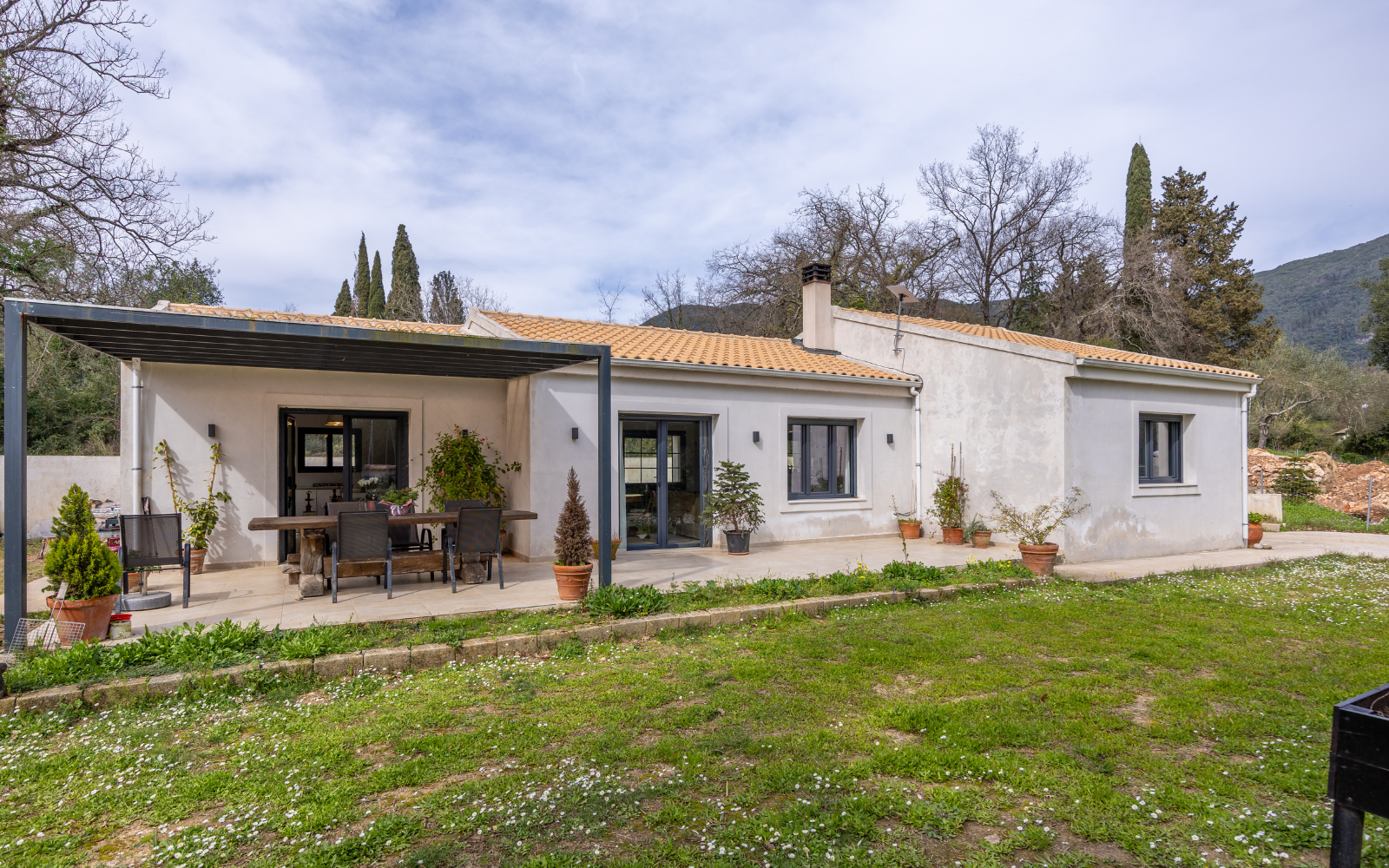 TREETOPS, Analipsi, Corfu, 475,000 €