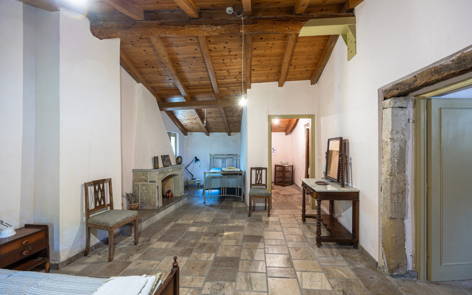 TOWNHALL ESTATE, nr Agios Mattheos, Corfu