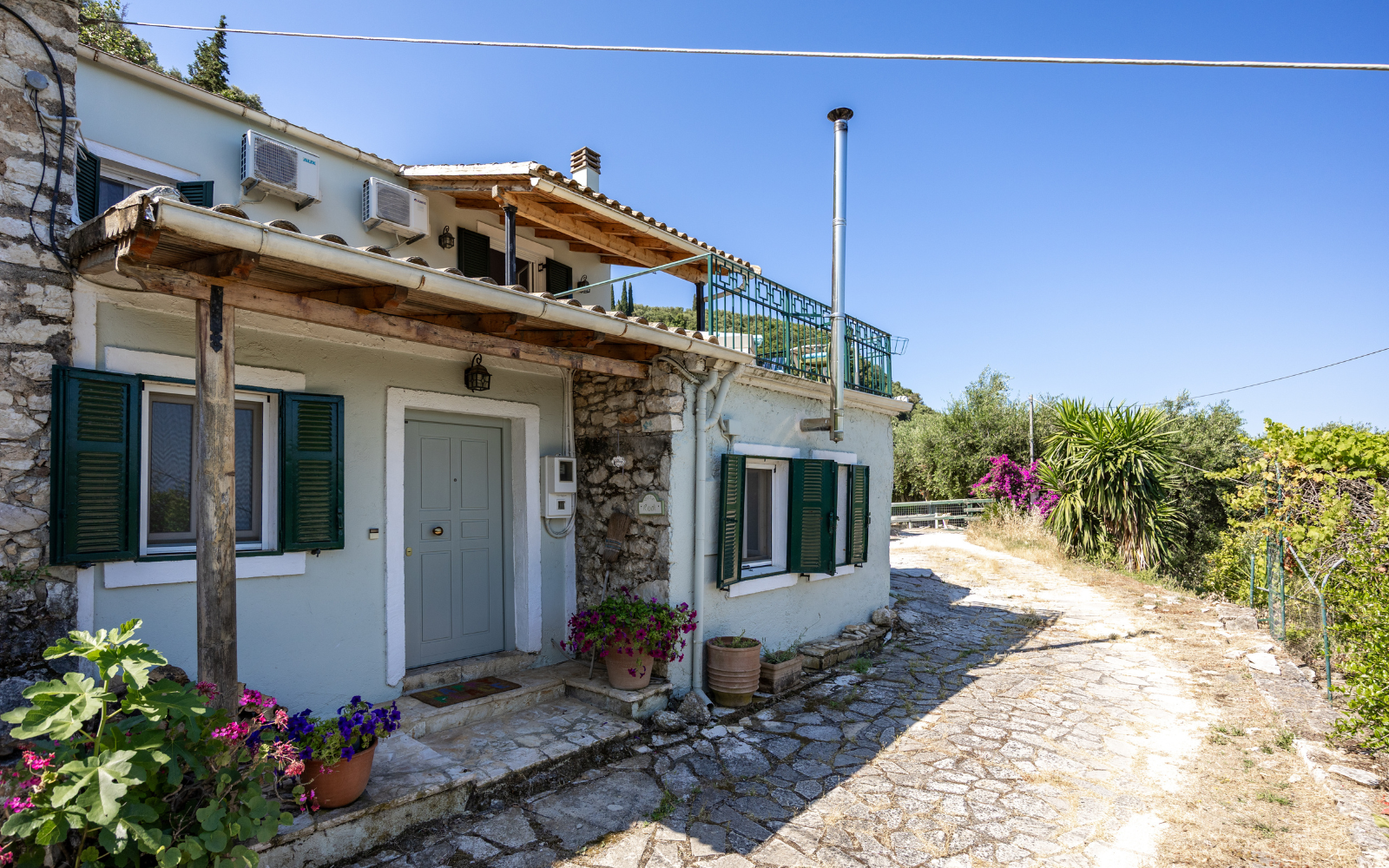 SPITI RODI, Vrachleri, 295,000€