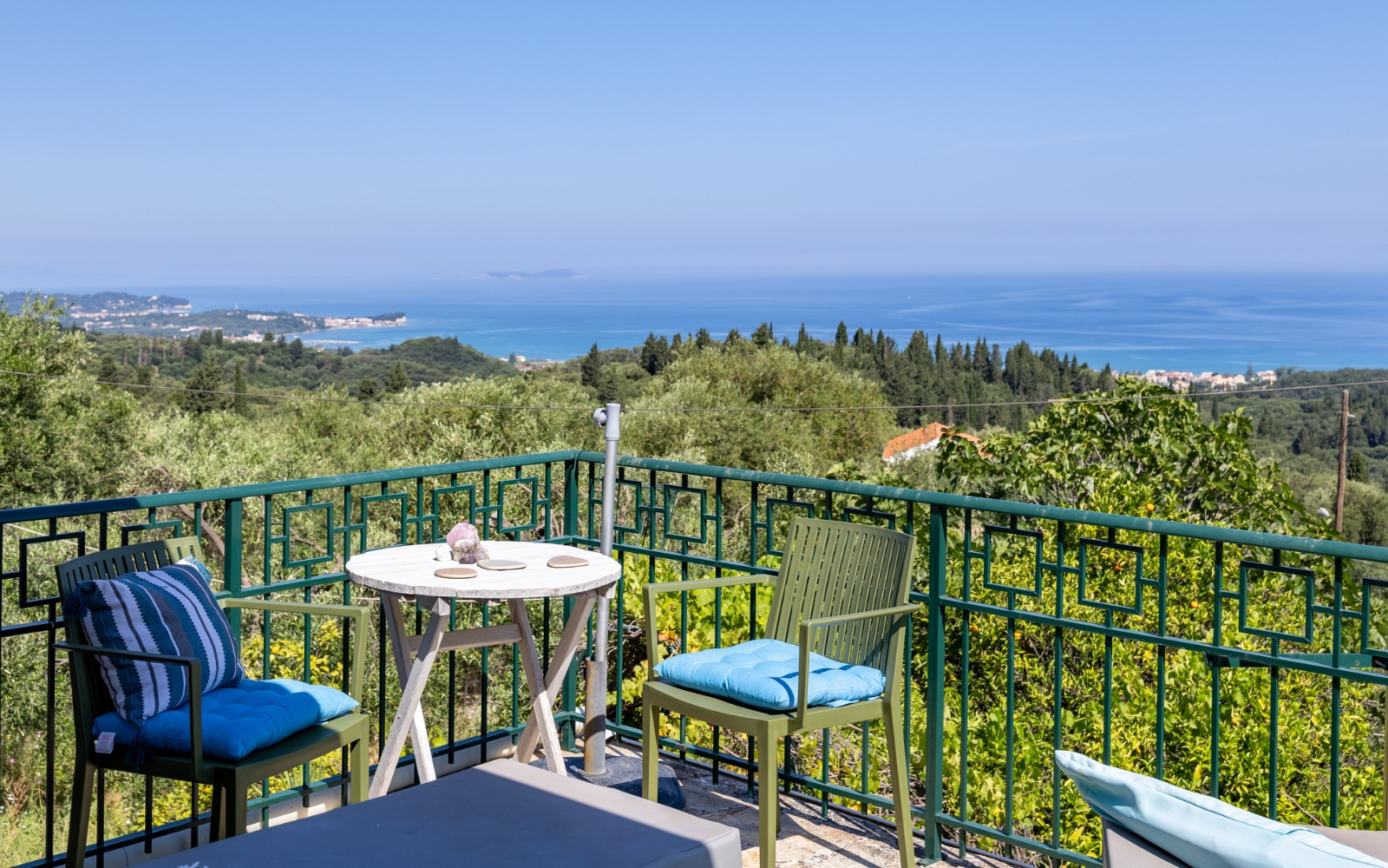 Banner for Life abroad: Should you buy, renovate or build?